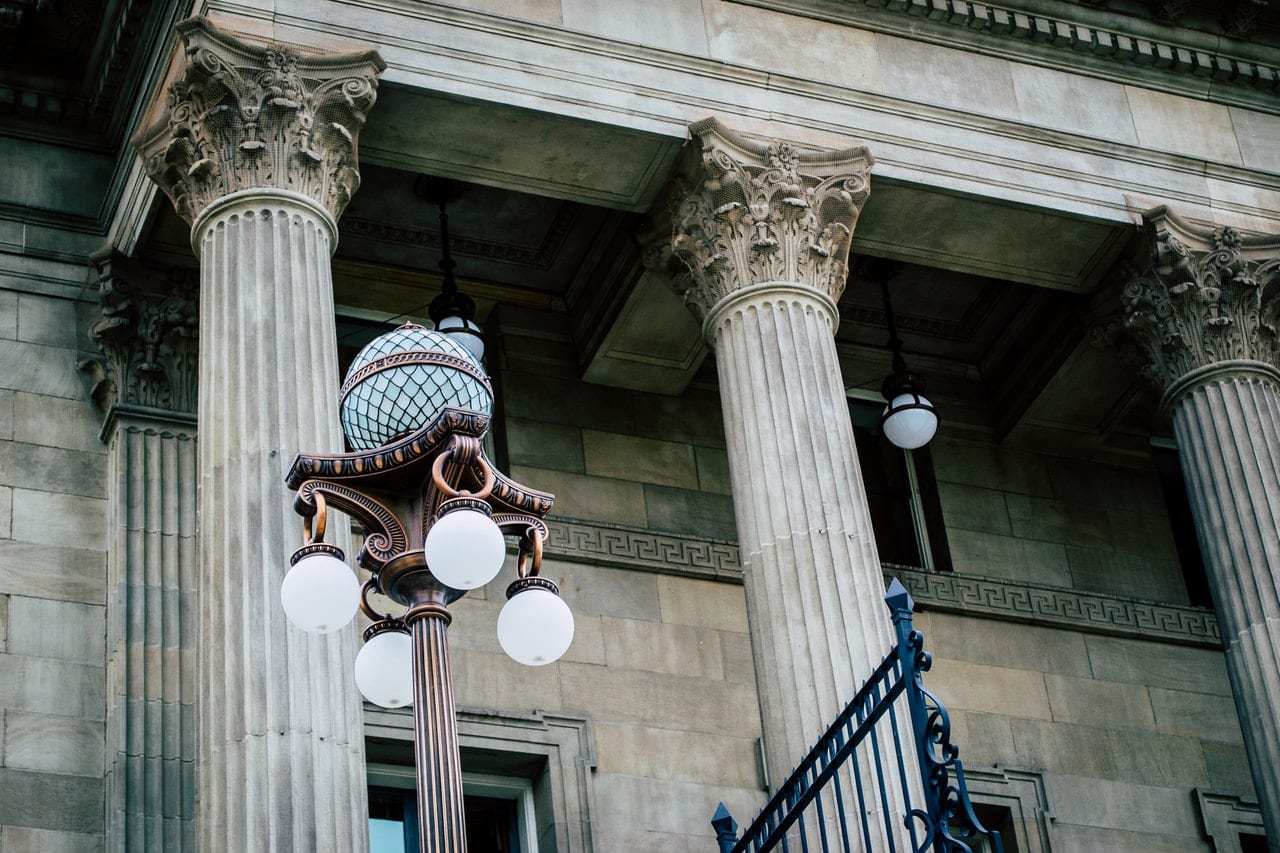 Courthouse representing employees called for jury duty