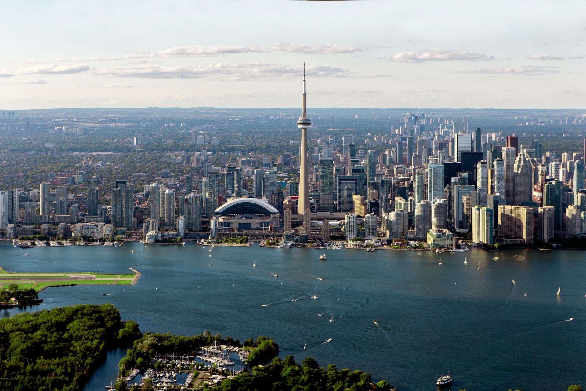 Toronto skyline during the day, representing the inclusion of William R. Gale, R. Mark Fletcher and Catherine Osborne of Grosman Gale Fletcher Hopkins LLP in The Best Lawyers in Canada for 2027 in Toronto, Ontario.